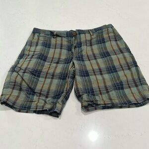 Banana Republic plaid men’s shorts